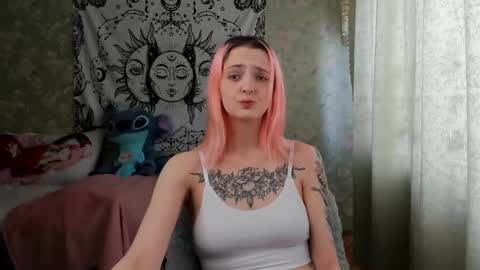 Snapshot of vanilla_arya chatting on February 16, 7:59 am Adelina online show from February 16, 7:59 am