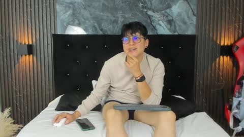Snapshot of vanilla_hot_ chatting on February 1, 1:20 pm vanilla_hot_ online show from February 1, 1:20 pm