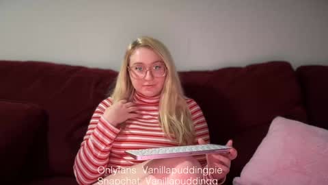 vanillapuddingpie online show from December 9, 10:52 pm