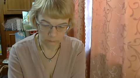 Vanillaxcreamy online show from February 14, 6:45 am