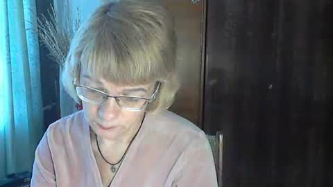 Vanillaxcreamy online show from January 8, 8:27 am