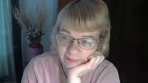 Vanillaxcreamy online show from January 13, 9:08 am