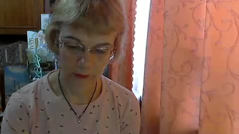 Vanillaxcreamy online show from February 5, 9:57 am