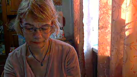 Vanillaxcreamy online show from February 26, 2:16 pm