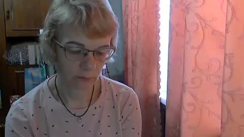 Vanillaxcreamy online show from March 5, 9:38 am