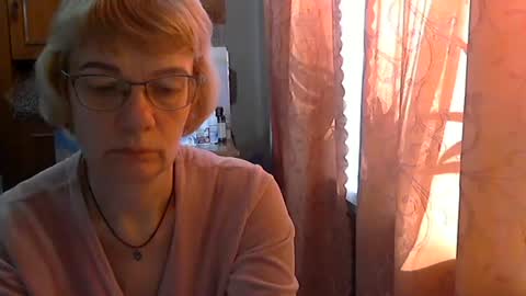 Vanillaxcreamy online show from February 20, 12:36 pm