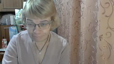 Vanillaxcreamy online show from February 15, 5:39 pm
