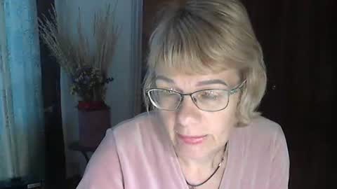 Vanillaxcreamy online show from January 7, 1:03 pm