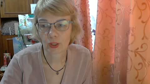 Vanillaxcreamy online show from February 25, 2:58 pm