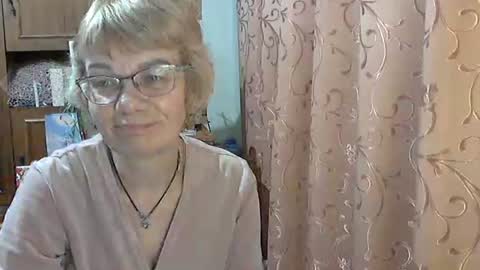 Vanillaxcreamy online show from February 16, 5:59 pm