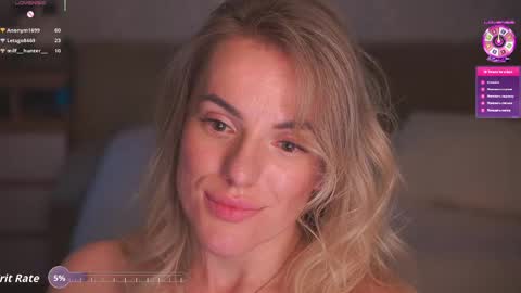 Sophie online show from April 18, 7:58 pm