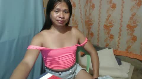 Snapshot of vannah_locca chatting on March 10, 8:06 am vannah_locca online show from March 10, 8:06 am