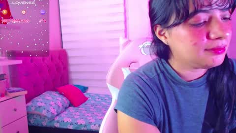 Snapshot of vannessa_shy chatting on December 20, 11:58 pm Vanesa online show from December 20, 11:58 pm