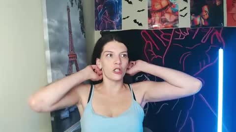 Vanessa online show from October 22, 7:33 am