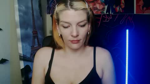 Vanessa online show from May 8, 7:03 am