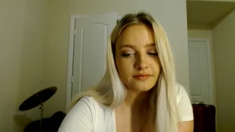 varsityviolet online show from January 12, 5:36 am