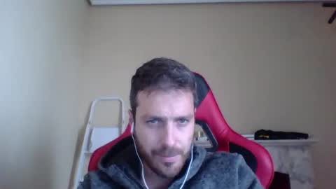 Snapshot of vascorro20 chatting on December 3, 11:29 am vascorro20 online show from December 3, 11:29 am