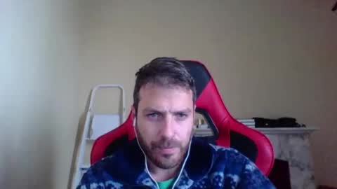 Snapshot of vascorro20 chatting on December 5, 10:39 am vascorro20 online show from December 5, 10:39 am