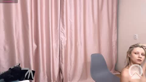 Snapshot of vasya_sylvia chatting on February 28, 7:37 am Vasya Sylvia online show from February 28, 7:37 am