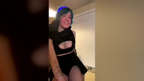 Vault Slut 111  online show from February 6, 7:34 am