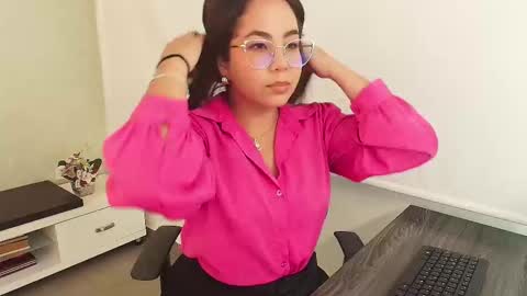 Victoria online show from October 16, 11:10 am