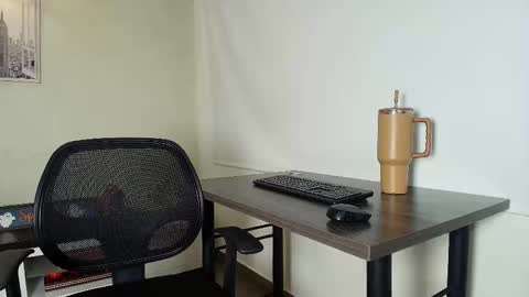 Victoria online show from October 25, 11:20 am