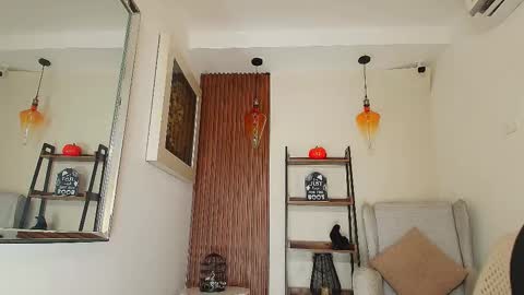 Victoria online show from October 21, 6:33 pm