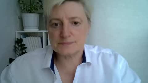 vea_motty online show from May 4, 2:45 pm