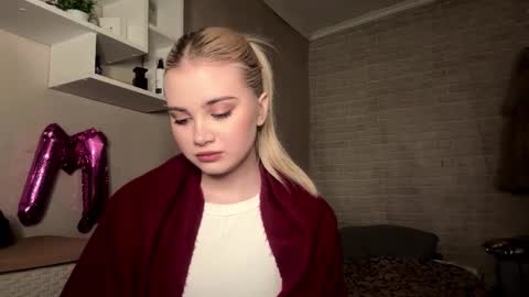 Monika online show from January 8, 1:06 pm