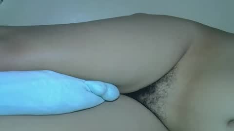Snapshot of vee_horny01 chatting on September 19, 9:18 pm vee online show from September 19, 9:18 pm