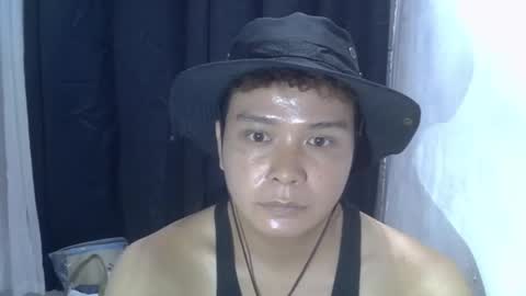Snapshot of vee_horny01 chatting on January 13, 4:07 am vee online show from January 13, 4:07 am
