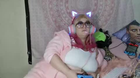 Veronica Lehane online show from February 15, 5:50 pm