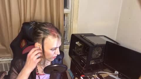 veelucious online show from October 5, 2:31 am