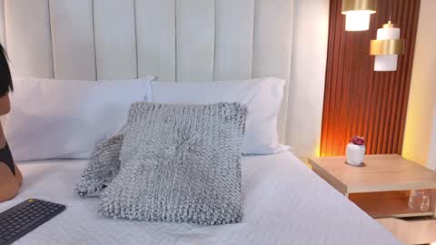 Mia brando online show from April 11, 8:46 pm