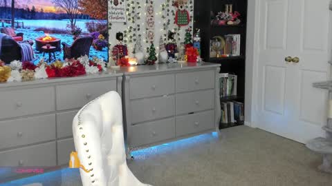 vegas_romance online show from December 7, 2:25 am