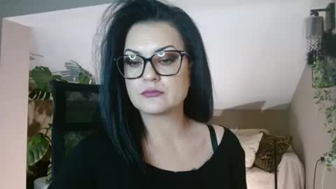 VeilRoom online show from February 25, 8:23 pm