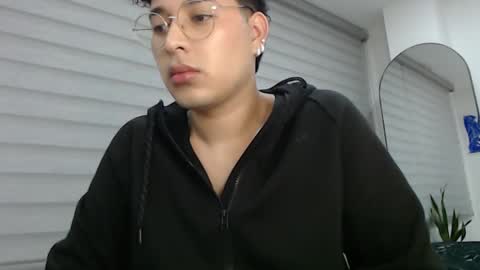 velascosexyboy online show from February 11, 2:25 am