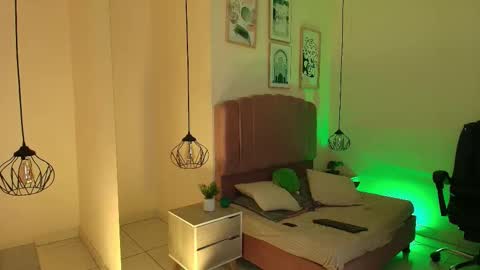 velissia online show from October 30, 11:05 pm