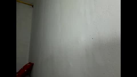 Snapshot of velk_hot1 chatting on January 19, 1:43 am velk_hot1 online show from January 19, 1:43 am