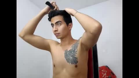 Snapshot of velk_hot1 chatting on February 13, 9:28 pm velk_hot1 online show from February 13, 9:28 pm