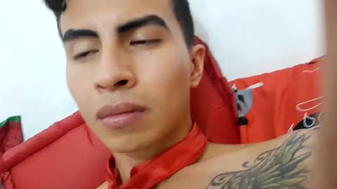 Snapshot of velk_hot1 chatting on March 10, 12:07 am velk_hot1 online show from March 10, 12:07 am