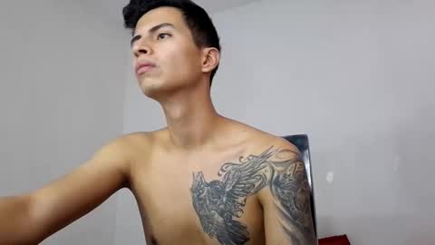 Snapshot of velk_hot1 chatting on March 9, 4:44 pm velk_hot1 online show from March 9, 4:44 pm