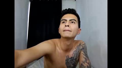 Snapshot of velk_hot1 chatting on January 18, 10:39 pm velk_hot1 online show from January 18, 10:39 pm