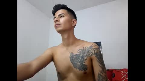 Snapshot of velk_hot1 chatting on February 20, 9:53 pm velk_hot1 online show from February 20, 9:53 pm