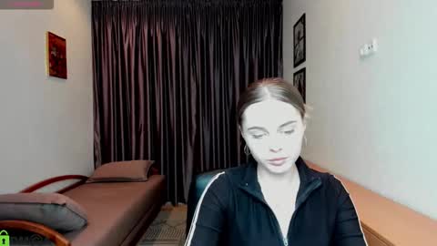 velora_vyxen online show from October 6, 12:12 pm
