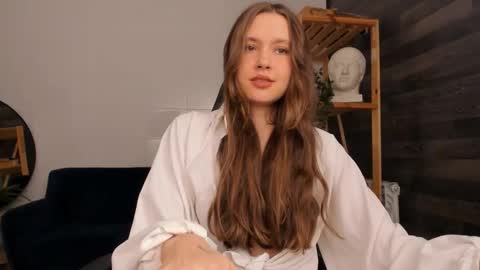 velvet_cherry online show from November 25, 4:17 pm