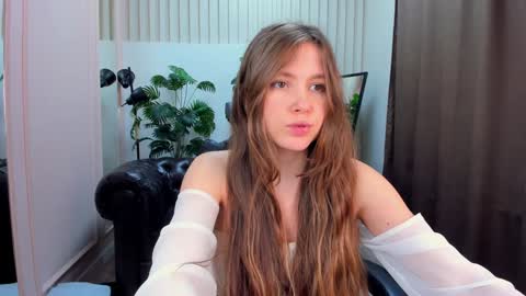 velvet_cherry online show from February 1, 7:23 pm