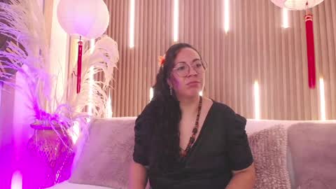 Emma Curly online show from May 29, 12:25 pm