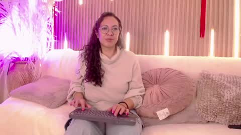 Emma Curly online show from May 23, 12:45 pm