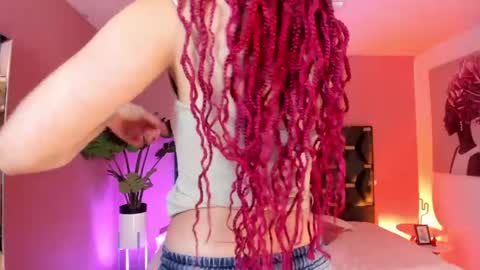 Isabella  online show from April 8, 11:57 am